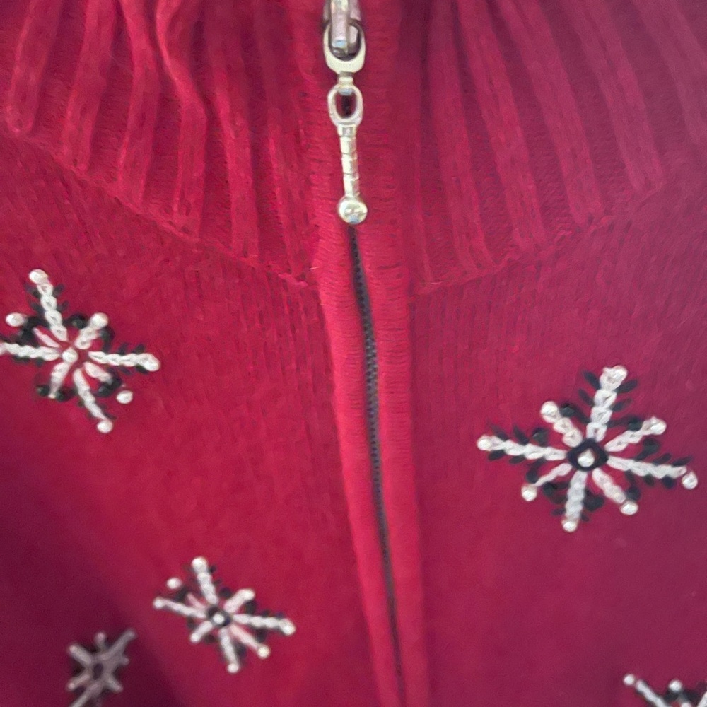 Gorgeous Sweater in perfect condition by Mandal Bay